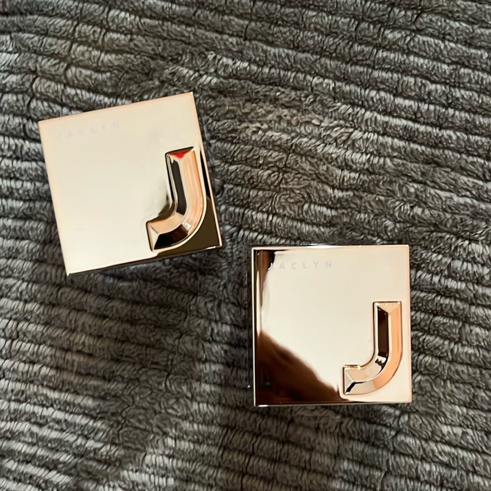 TWO jaclyn hill loose highlighters